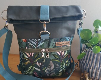 Rucksack-Tasche, Backpack, Schultertasche aus Canvas und Kunstleder, Reißverschluss, Gurtband