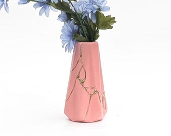 Pink Kintsugi Vase (Perfect Sobriety, Birthday or Valentine's Day Gift) - Ceramic- Pink & Gold - Kintsugi Flowers - Kintsugi Pottery