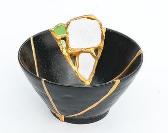 Black Kintsugi Bowl with Yobitsugi Sea Glass - Jewelry Holder - Wabi Sabi - Kintsugi Art Kintsugi Pottery - Kintsugi Jewelry  Christmas Gift