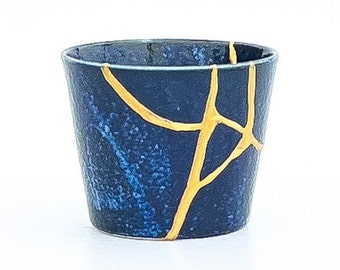 Mug bleu kintsugi - véritable kintsugi - réparation d'or - tasse kintsugi - bleu océan et jaune - wabi sabi - cadeau d'anniversaire - poterie kintsugi - japonais