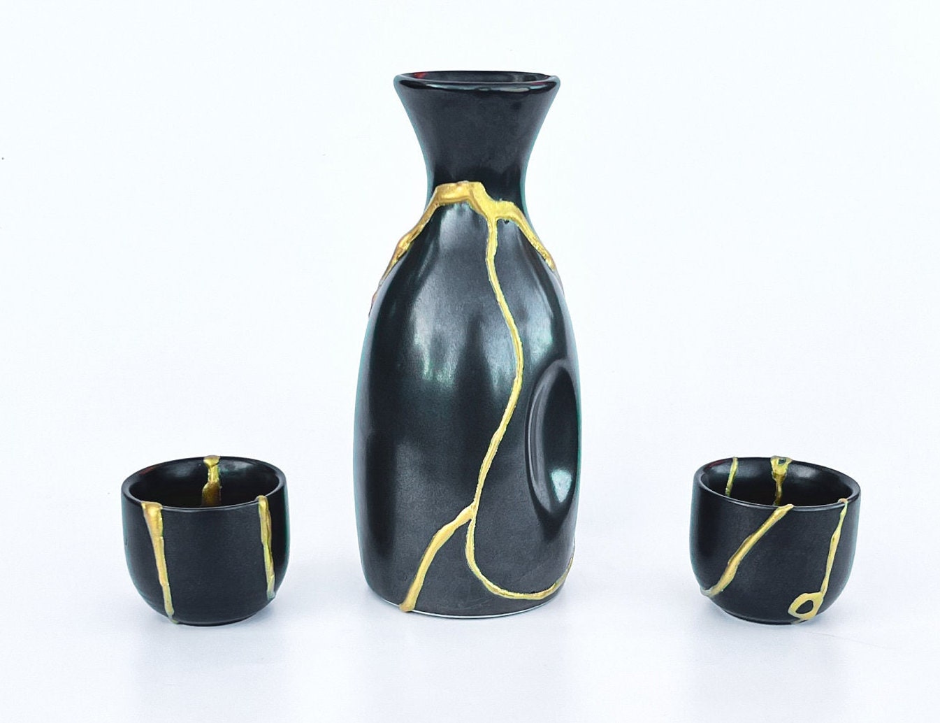 黒金継ぎ徳利 - 金継ぎボトル - 金継ぎ花瓶 - ブラック&ゴールド