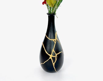 Black Kintsugi Vase (Perfect Anniversary or Birthday Gift) -Japanese Ceramic- Black & Gold - Kintsugi Flowers - Kintsugi Pottery