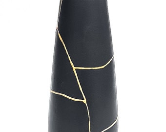 黒金継ぎ花瓶（記念品や誕生日の贈り物に最適） -日本製陶器- 黒と金