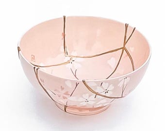 Large Pink Kintsugi Bowl - Japanese - Cherry Blossoms - Gold Repair - Anniversary Gift -  Kintsugi Pottery - Home Decor -Art - Easter