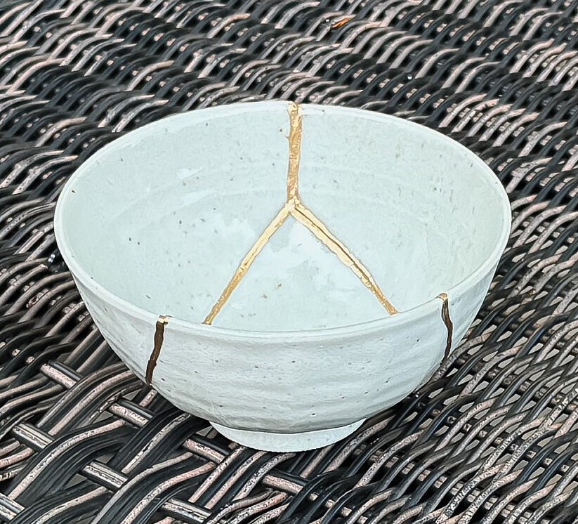 Black Kintsugi Bowl -gold Repair - Anniversary Gift - Kintsugi