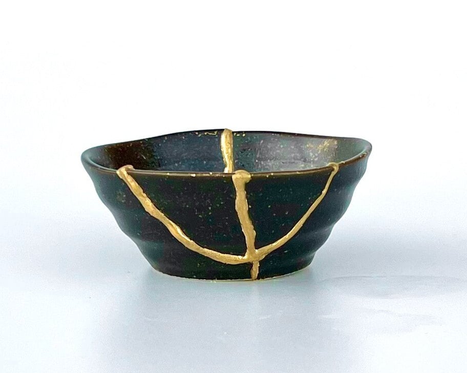 Small Kintsugi Bowl - Black Kintsugi Bowl - Broken Then Repaired
