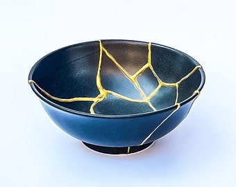 Large Midnight Blue Kintsugi Bowl - Kintsugi Home Decor - Kintsugi Pottery - Wabi Sabi - Blue & Gold -Birthday Gift - Japanese - Present