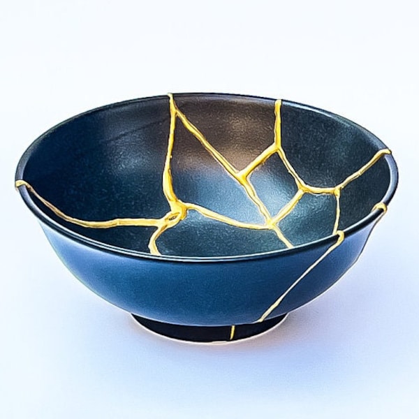 Large Midnight Blue Kintsugi Bowl - Kintsugi Home Decor - Kintsugi Pottery - Very Dark Blue & Gold -Birthday Gift - Japanese - Present