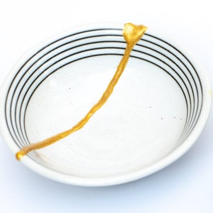 White Kintsugi Bowl - Kintsugi Jewelry - Real Kintsugi -Kintsugi Pottery- White & Black with Gold Repair - Wabi Sabi -Gift - Japanese Bowl