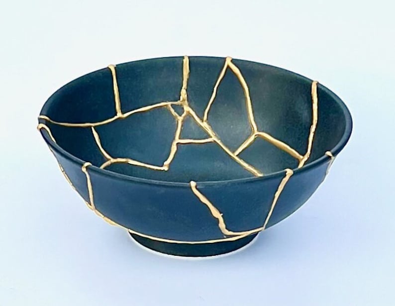 Large Midnight Blue Kintsugi Bowl  Kintsugi Home Decor  15 Breaks