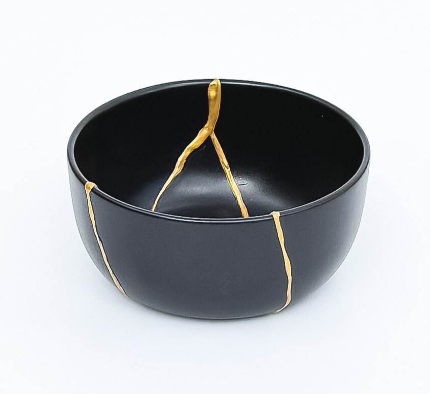 黒金継ぎ鉢 - 金継ぎ修復 - 記念日ギフト - 金継ぎ陶器 - 和風