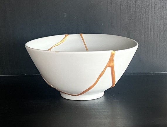 Kintsugi Bowl white W/ Gold Repair Housewarming Present Valentine's Day Gift  Wabi Sabi broken and Repaired Kintsugi Pottery 