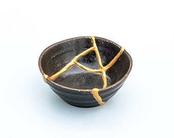 Petit bol Kintsugi - Bol Kintsugi noir - Cassé puis réparé - Wabi Sabi - Poterie Kintsugi - Or - Céramique Kintsugi - Cadeau de Noël