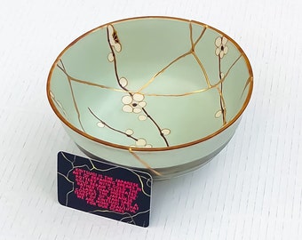 桜模様の大きな青い金継ぎ椀 - 金継ぎ修理 - 記念日の贈り物 - 金継ぎ