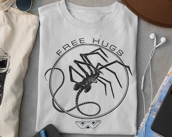 Xenomorph 'Free Hugs' Graphic Tee - Sci-Fi Alien Movie Unisex T-Shirt