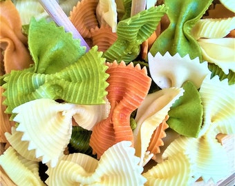 Pasta FARFALLE, dried, Coloured Farrfalle, Colored PASTA, Festive Dishes, Vegan Pasta, Spinach Pasta,Tomatoes, Natural spices