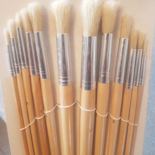 12 Piece set ROUND HEAD assorted artists paint brushes with wooden handles Imprinted sizes 1 to 12 Set Artist Craft painted Models Brush Set