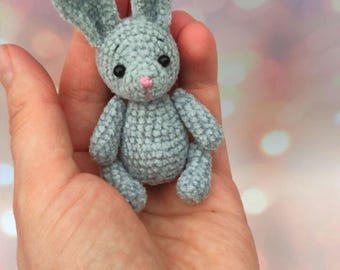Crochet pattern miniature bunny. Amigurumi tutorial tiny bunny.
