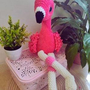 LOW SEW Crochet pattern flamingo. Amigurumi tutorial stuffed bird.