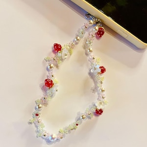 Sangle de téléphone super mignonne avec fraises et perles