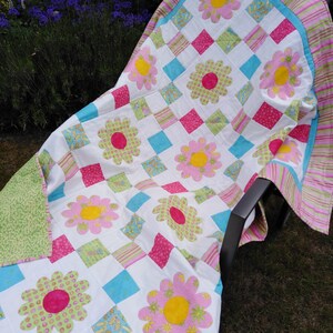 Flower Power Quilt PDF Pattern image 2