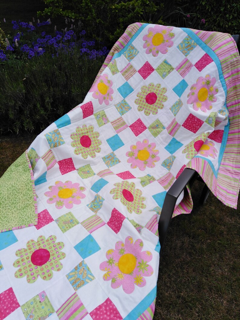 Flower Power Quilt PDF Pattern image 2