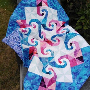 Swirling Trails Quilt PDF Pattern image 2