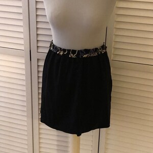 CACHEUR skirt hip skirt mini skirt short skirt overskirt hip flatterer reversible skirt black with fashionable chain pattern image 7