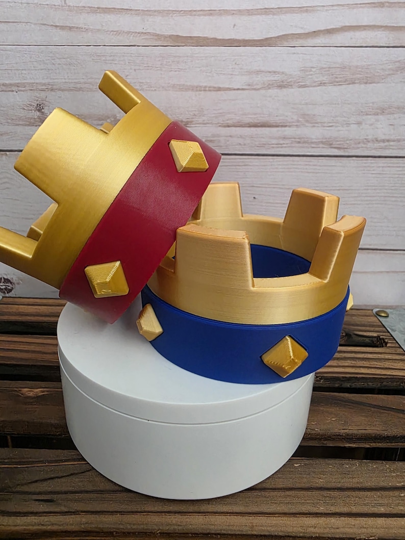 3D Printed Gamer Gift, Collectable Gift, Clash Royale crown bild 1