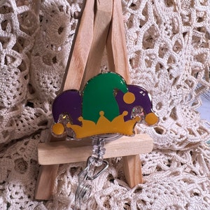Mardi Gras hat badge reel