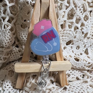 Nurse Hat small badge reel