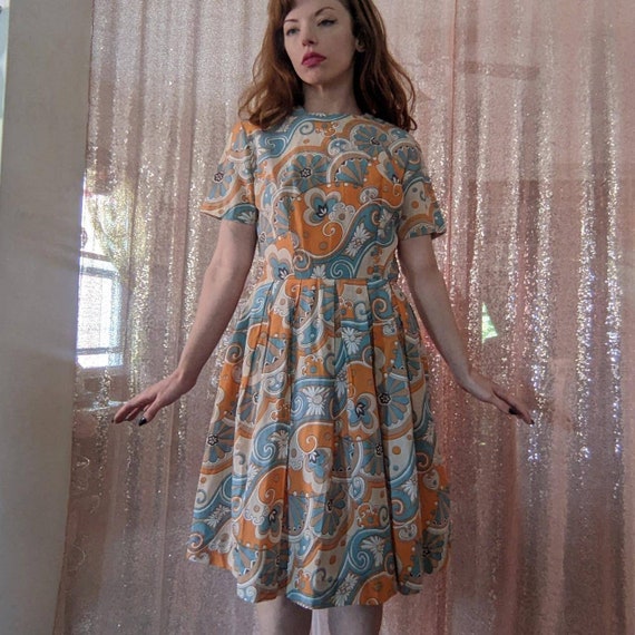 1960s Far Out Floral Shift Dress - image 1