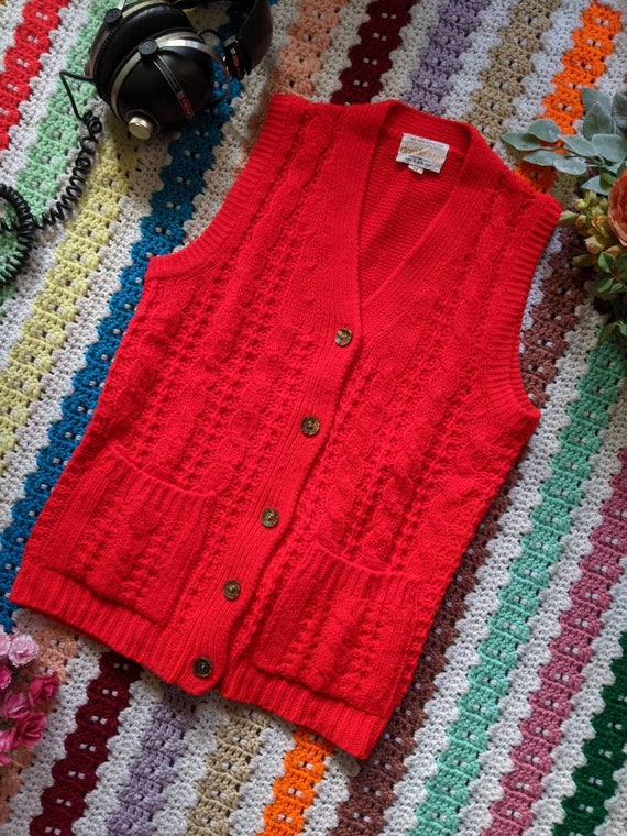 1960s Cherry Knit Vest - image 3