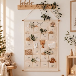 Adventskalender Kinder personalisiert mit Namen - Stoff Canvas, 24 Taschen, wiederverwendbarer DIY Weihnachtskalender zum Befüllen