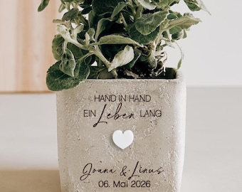 Wedding Gift for Couple Personalized - Concrete Planter with Engraved Names & Date, Anniversary or Engagement Gift, Handmade in Germany