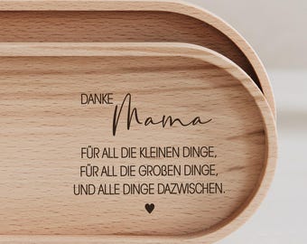 Holztablett aus Buche mit Gravur für die Mama – personalisiertes Geschenk zum Muttertag, 2 Größen wählbar