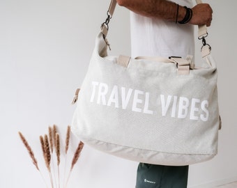 Personalisierte Reisetasche "TRAVEL VIBES" | Weekender mit Leitspruch | Geschenkidee mit persönlichem Spruch