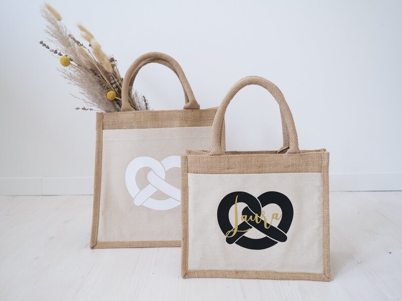 Jutetasche Breze-Motiv personalisiert mit Namen, Jute beige, Oktoberfest klein und groß