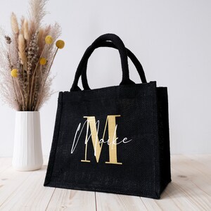 schwarze Jutetasche in variiebaren Monogramm und Schriftfarben