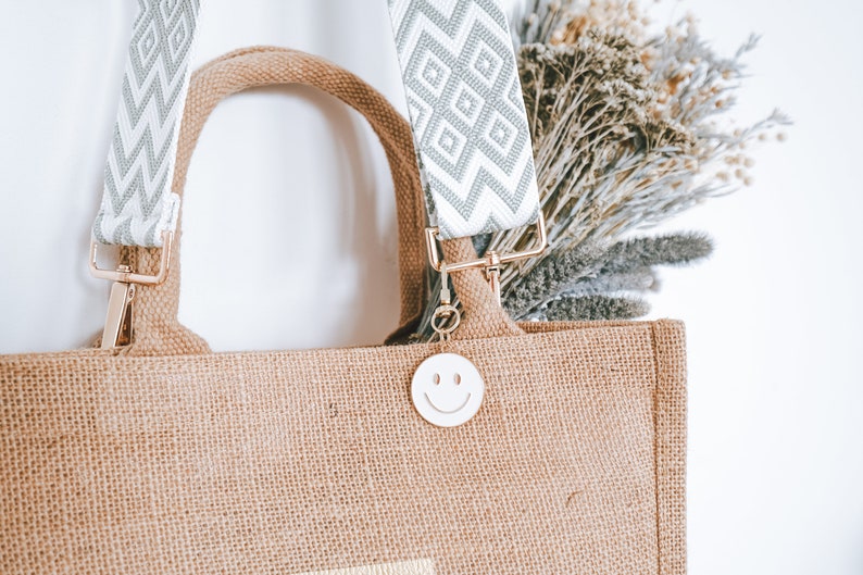 Jutetasche mit Smiley-Anhänger und gemustertem Schulterriemen, Jute naturbraun, Muttertagsgeschenk