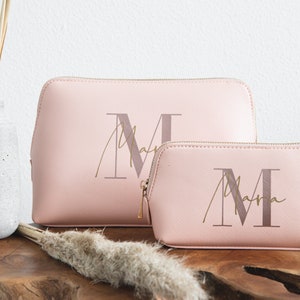 Schminktasche in Rose mit Rose Monogram und Goldene Beschriftung des Namens