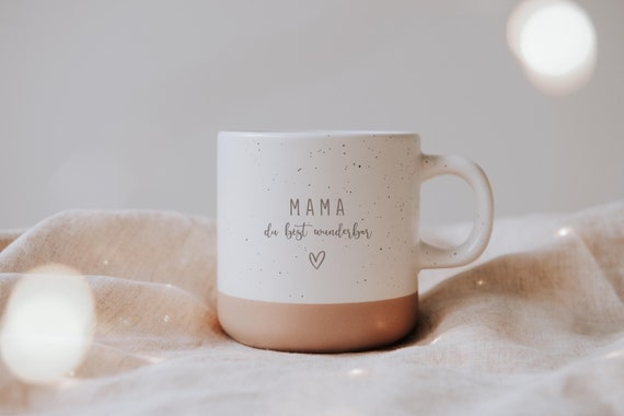 Keramiktasse personalisiert mit Gravur aus Steinzeug, 360 ml, unlasierter Boden – Geschenk für Mama, Papa, Oma oder Opa