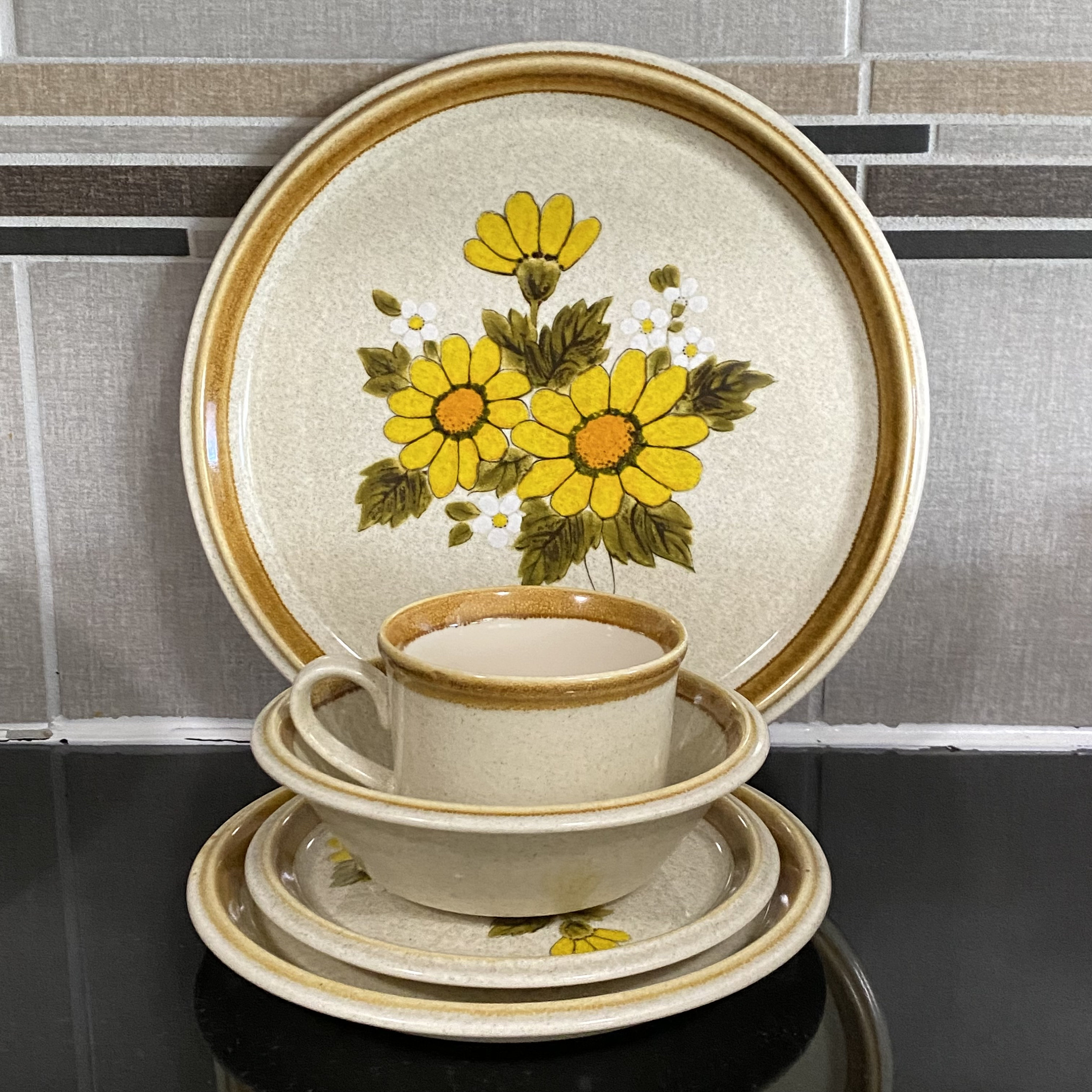 Vintage Mikasa Stone Manor Melissa 65 Pc Dinnerware Plate Bowl Cup