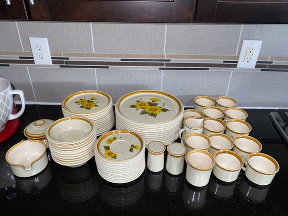 Vintage Mikasa Stone Manor Melissa 65 Pc Dinnerware Plate Bowl Cup