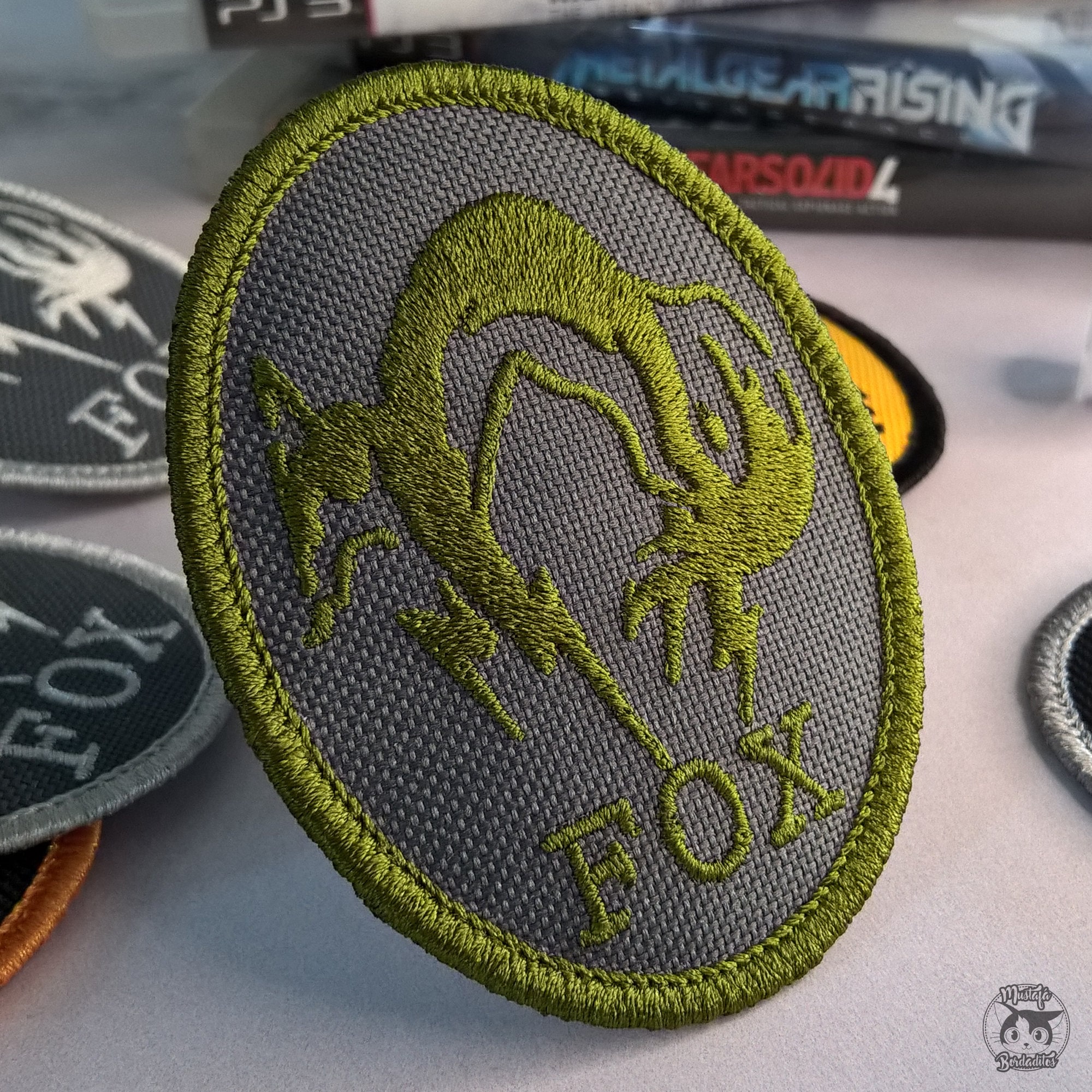 ミュージシャン XG custom embroidered patch SET OF 8 Metal Gear - Embroidered Patch - FOX - XOF - Videogame