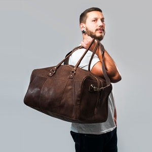Leather Weekender bag, Duffle bag for men, Brown waxed weekend bag, Overnight travel bag, Engraved gift, Engraved leather bag