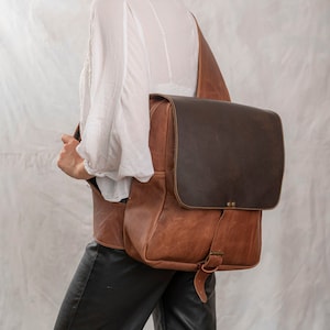 Sling Backpack Bag with practical Cell Phone compartiment at front, Brown Waxed Leather Sling Bag Resistant for Everyday Activities