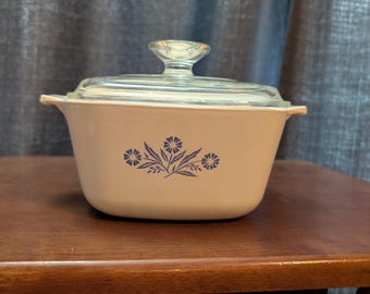 Corning Ware P - 1 3/4 - B - Cornflower 1 3/4 Quart Casserole with Pyrex Lid A-7-C-1 Used Condition