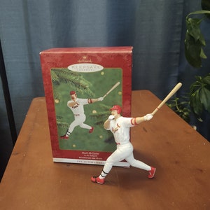 2000 Hallmark Keepsake Ornament - Mark McGuire - 5th in the at the Ballpark Series - Collector's Series - Home Run King