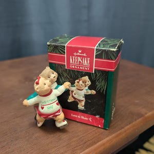 1992 Hallmark Keepsake Ornament - &quot;Love to Skate&quot; - Collectible Ornament - Hallmark Collectible